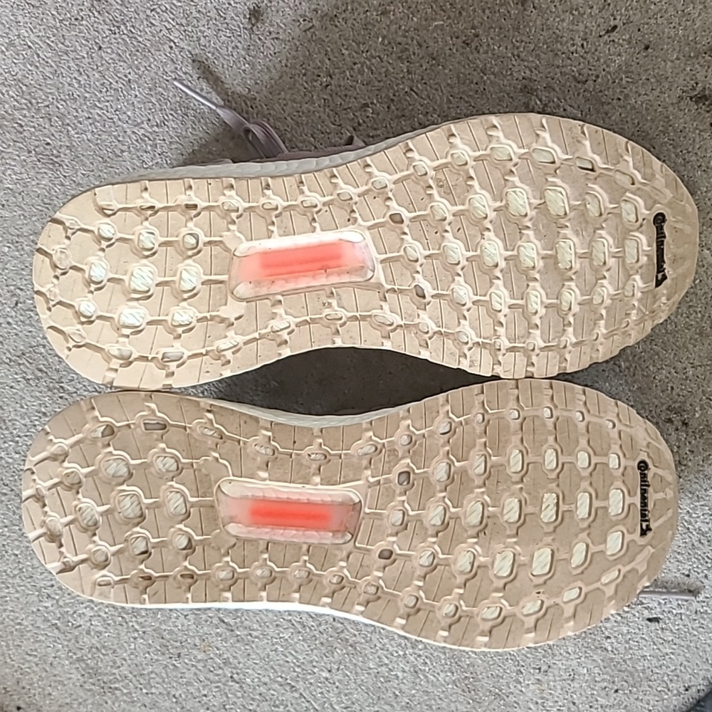 Adidas Boost - Picture 2 of 3